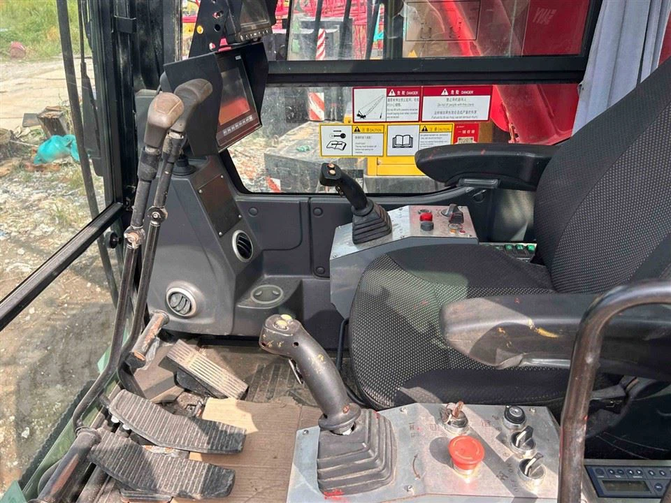 85 TON SANY SCC850A Crawler Crane high quality